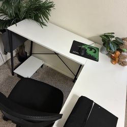 Desk & Chair
