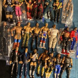 WWE WRESTLING FIGURE LOT