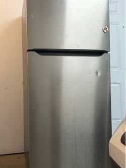 Stainless Steel Top-Freezer Refrigerator