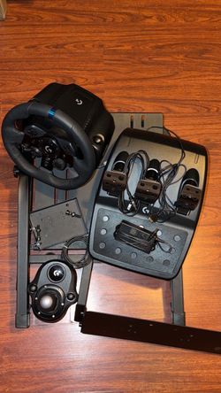 Logitech G923 Racing Wheel + Shifter + Racing Stand – Like New