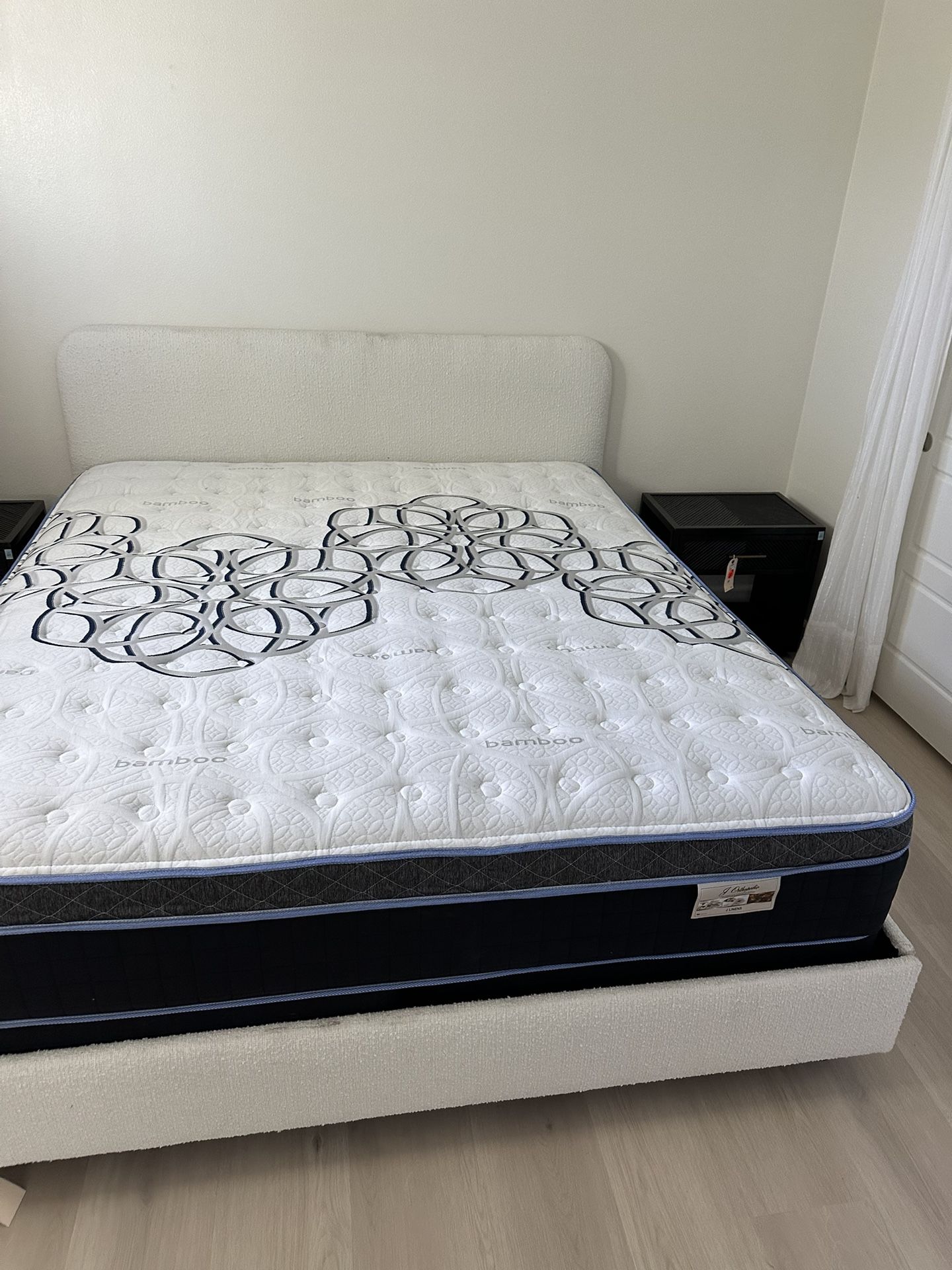 Queen Size Mattress Pillow Top 12” Thick.  All Sizes Available.  Same Day Delivery 
