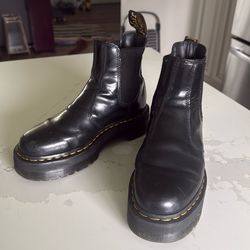 Boots  Dr. Martens 2976