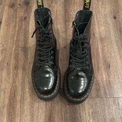 Dr. Martens Boots Unisex 