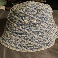 SUPREME 