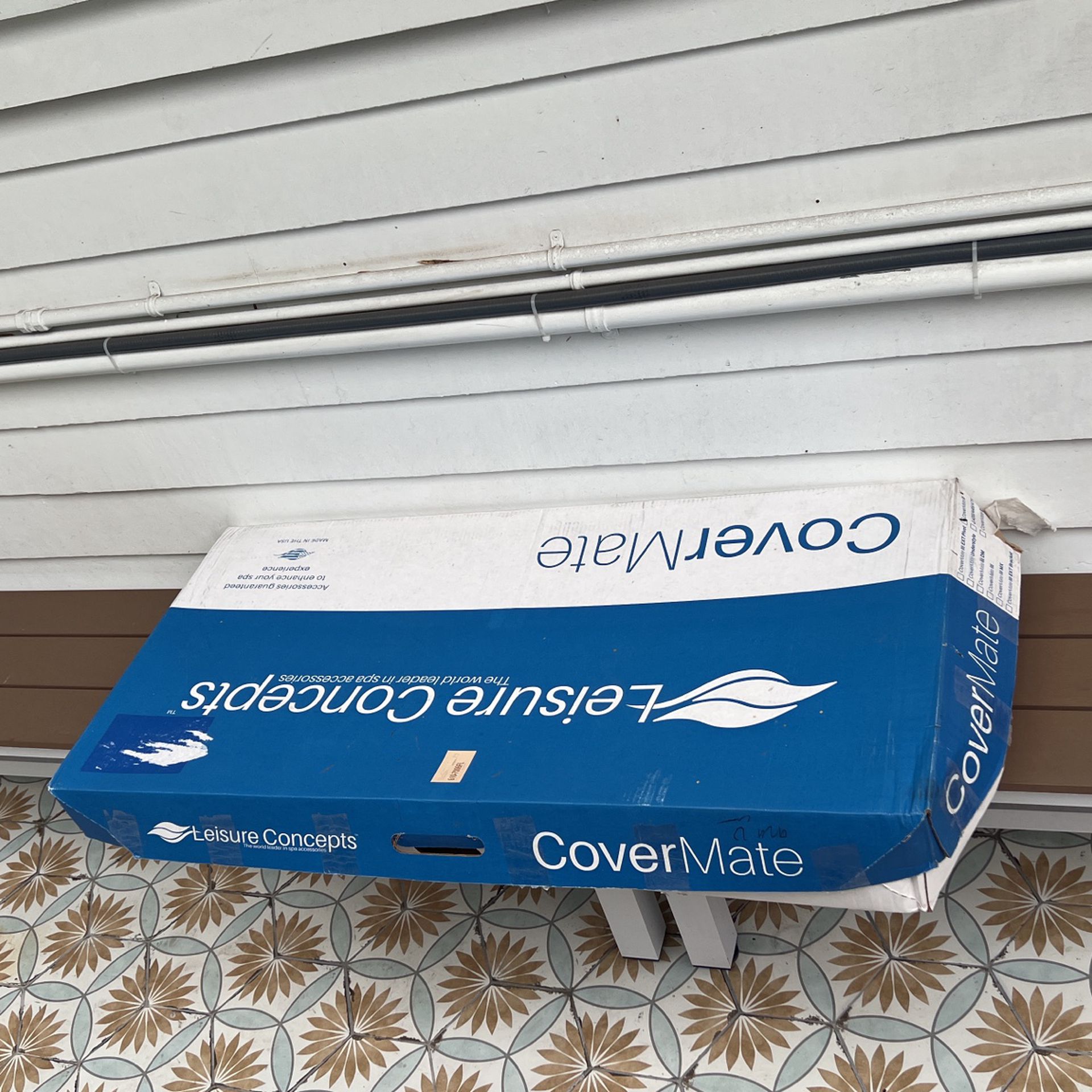 Jacuzzi / Hot Tub / Spa Cover Lifter - CoverMate II (New In Box)