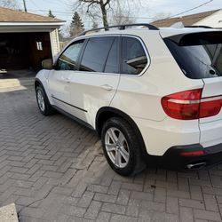 BMW X5 V8
