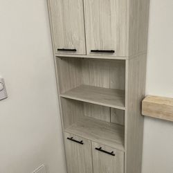 Storage cabinet / Pantry 