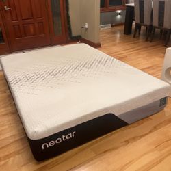 $500 OBO NECTAR PREMIER MEMORY FOAM KING MATTRESS