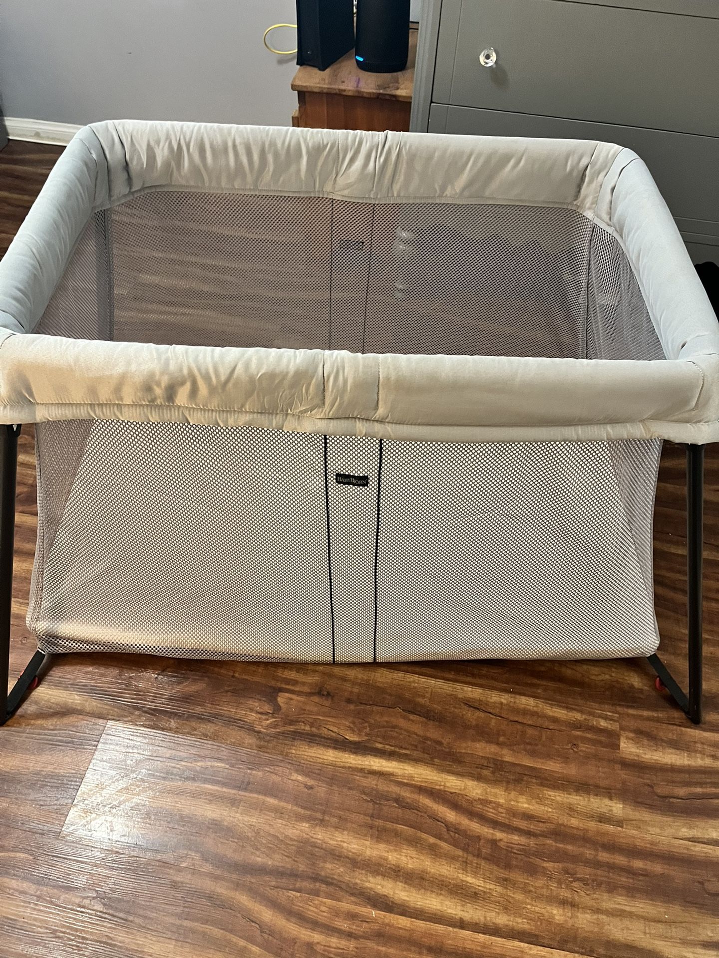 Baby Bjorn Travel Crib Light