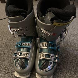 Salomon Idol Energyzer 70 Ski Boots Size 22 Women's