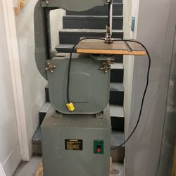 BAND SAW DELTA 
