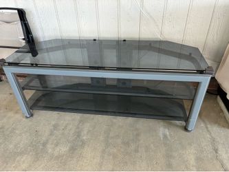 Free tv stand