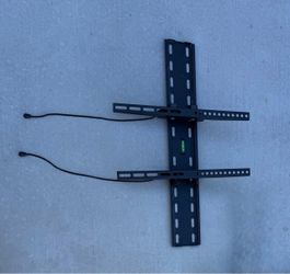 flat-screen TV wall mount brackets. For flat TV up to 75”