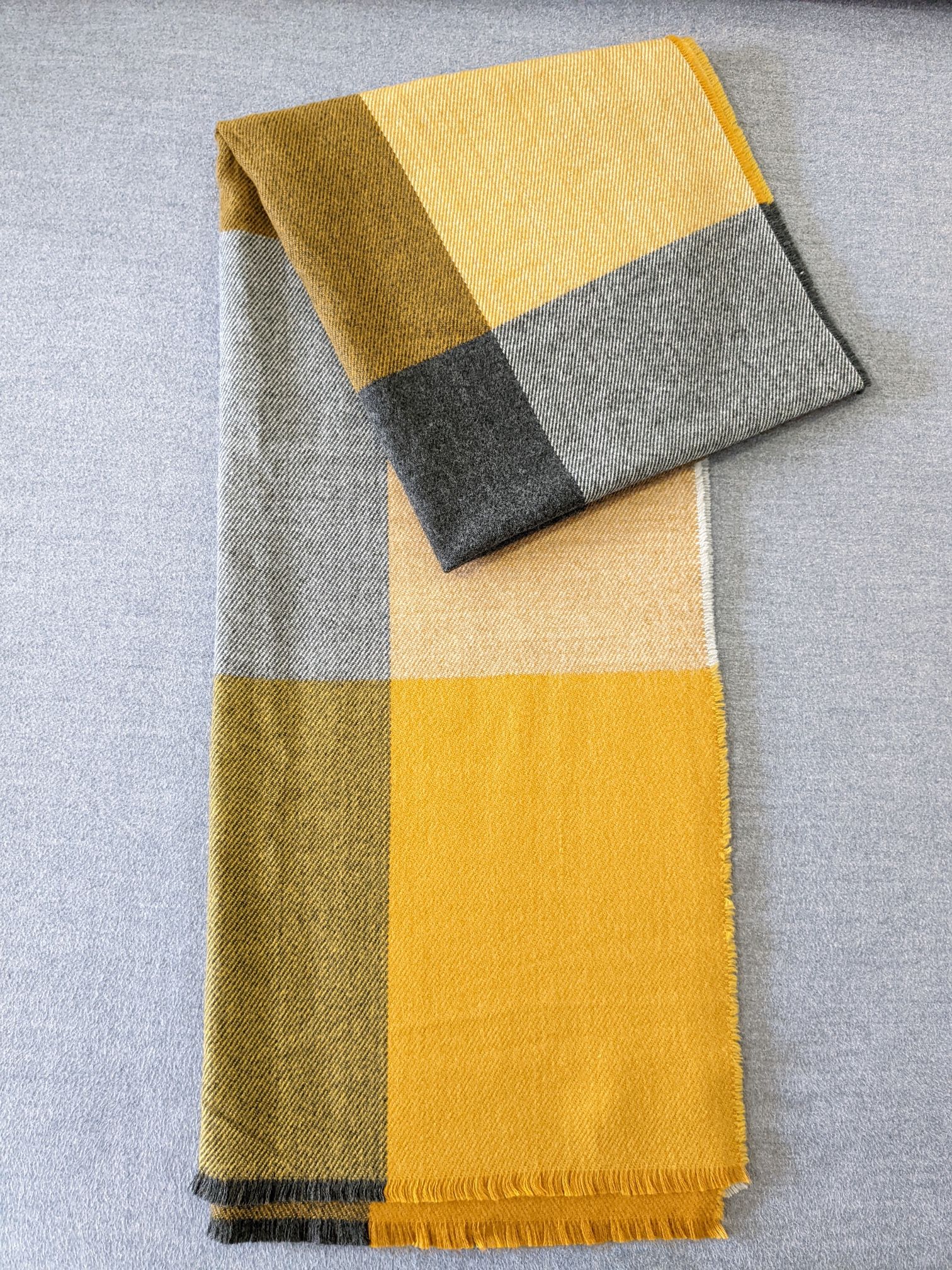 NEW H&M checkered Plaid Blanket Scarf 79X24 Inches