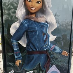 Sisu Classic Doll – Raya and the Last Dragon – 11 1/2''