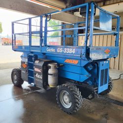 2016 Genie 33' Scissor Lift GS-3384RT