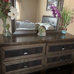 Queen Bedroom Set 