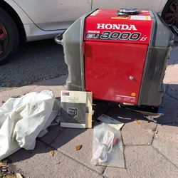 FOR SALE: HONDA EU3000iS SUPER QUIET INVERTER GENERATOR – ONLY USED ONCE – $1250 FIRM (MIAMI)