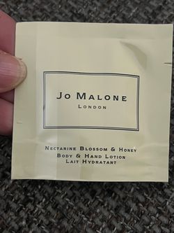 New Jo Malone 24 Piece Nectarine Blossom & Honey Hand & Body Lotion