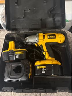 Dewalt 1/2 inc impact cordless wrench