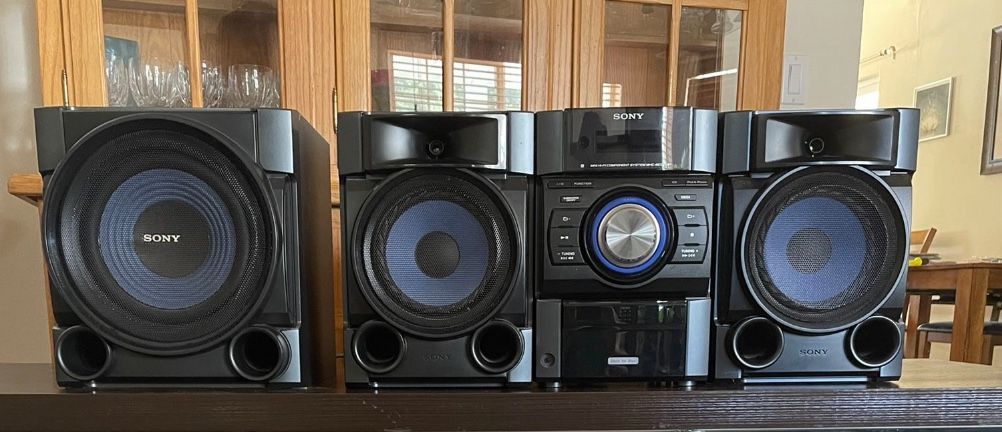 Sony MHC-EC909iP Mini Hi-Fi Stereo System with iPod Dock & CD Player