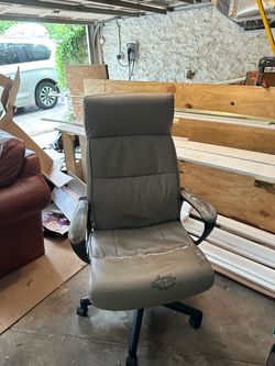 FREE Desk Chair
