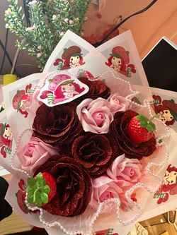 Strawberry shortcake eternal bouquet