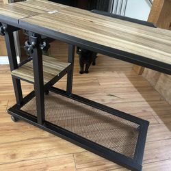 Adjustable Tray Table 