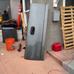 Tail Gate And Hardware