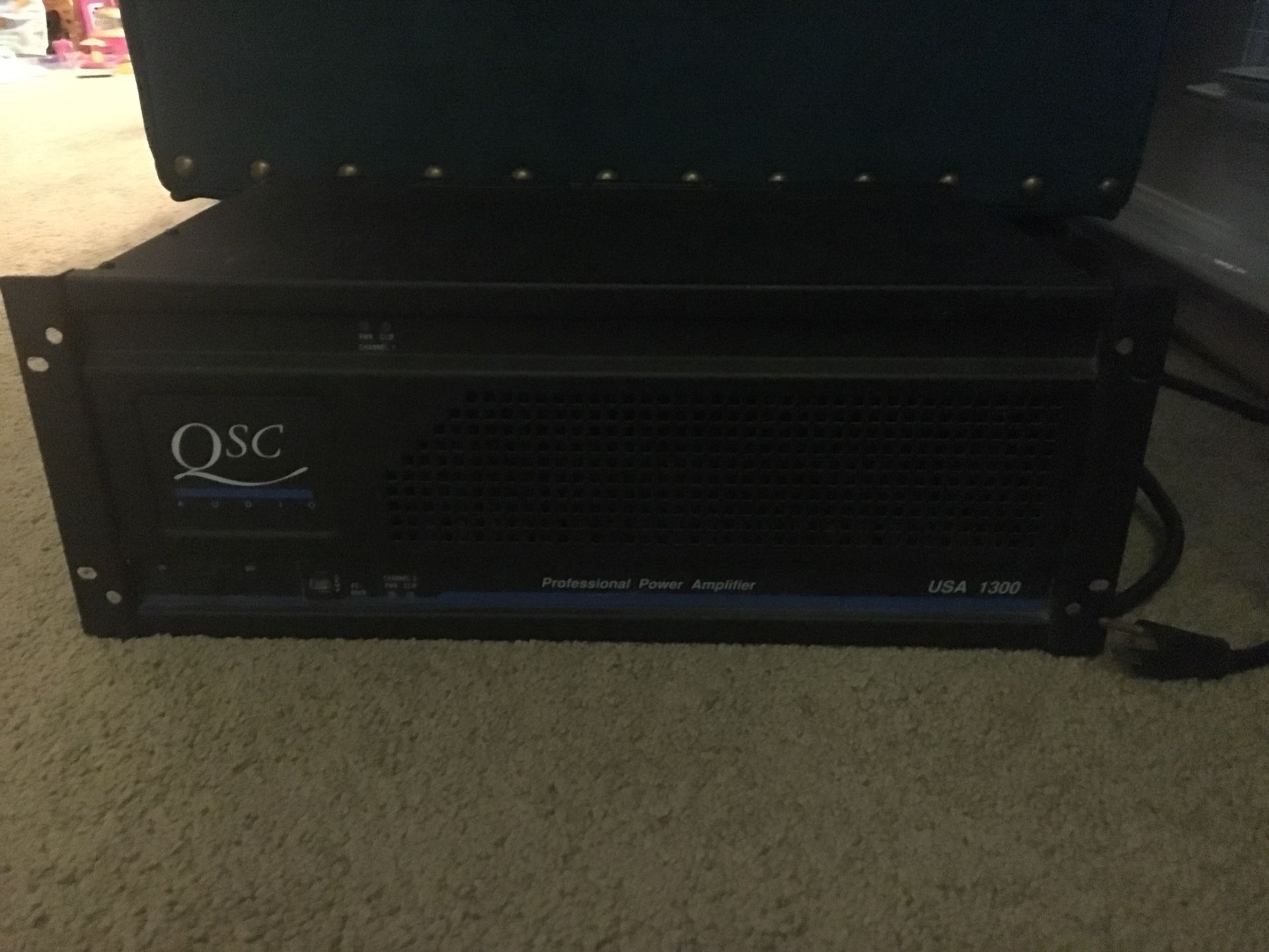 QSC USA 1300 Professional Power Amplifier