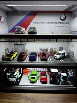 1/64 Scale Car Garage Display With LED Lights 