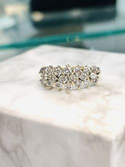 10k Yellow Gold Ladies Multi Diamond Pyramid Round Natural Cocktail Ring