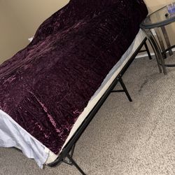 King bed With Metal Bed Frame