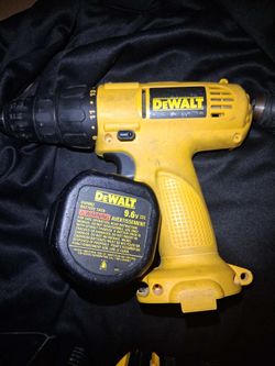 DeWalt 9.6V Compact Drill w/ Battery