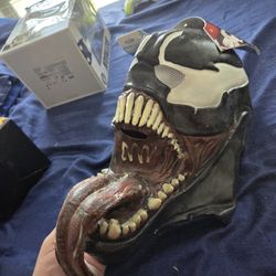 Venom Mask 