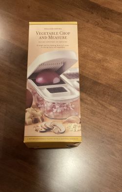 Williams Sonoma Vegetable And Measure