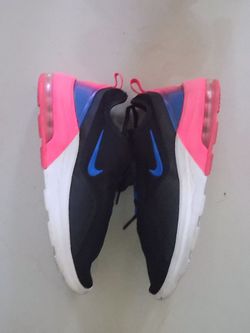Women's Nike  size 10