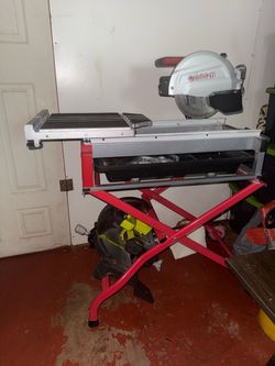 Goldblatt 24 inch wet tile saw with table