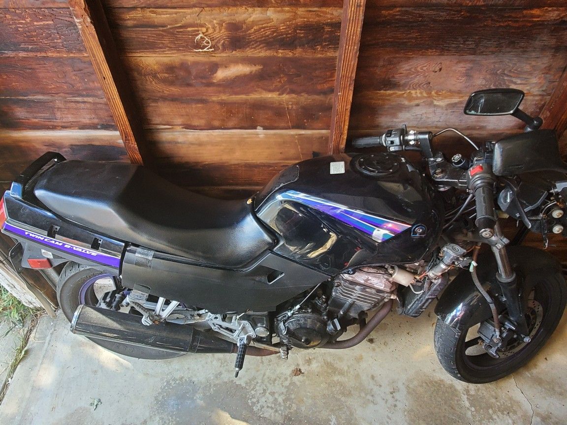 96 Kawasaki EX250 and many more things that go