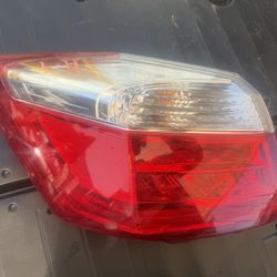 Honda Accord Taillight Tail Lamp driver side LH quarter mounted LED accent 2013 - 2015 ; #11049