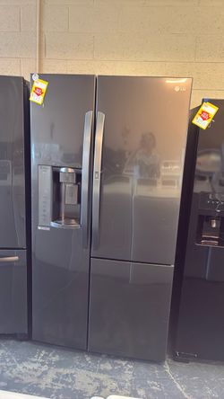 Nice LG side by side refrigerator