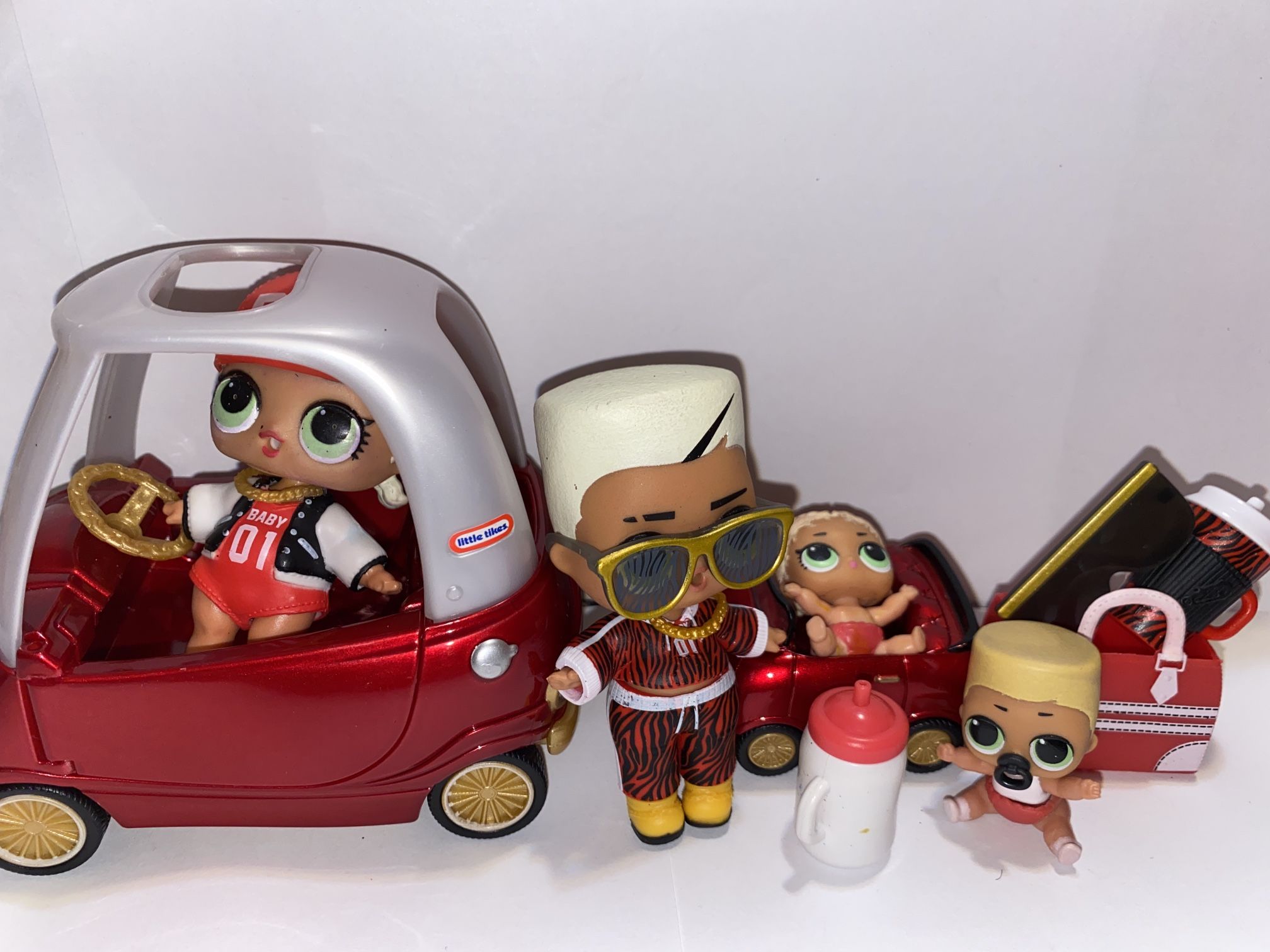 Lol Dolls “MC swag” And Family W/car