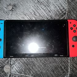 Nintendo switch v2 comes with dock