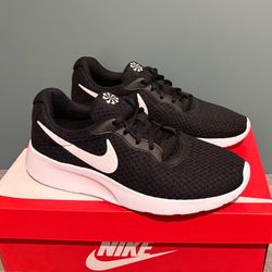 $50 Women Nike Tanjun Brand New Size 6 / 9.5 / 10 / 12 (Men’s 4.5 / 8 / 8.5 / 10.5)