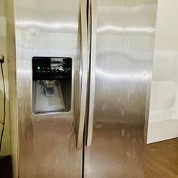 Side By Side Refrigerator 