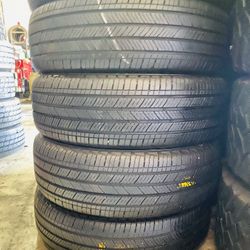 225/65R17 Marca Michelin En Excelentes Condiciones De Vida 
