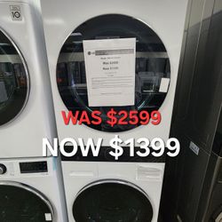 2.8 cu. ft. Washer, 4.2 cu. ft. Dual Inverter Heat Pump Ventless
Electric Dryer, Washtower, Center Control AIDD in White