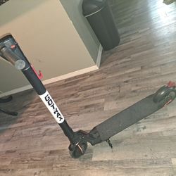 GOTRAX  ELECTRIC  SCOOTER 