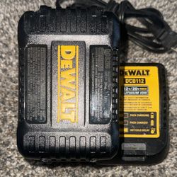 Dewalt 20V MAX Lithium-lon 6.0Ah Battery And Charger