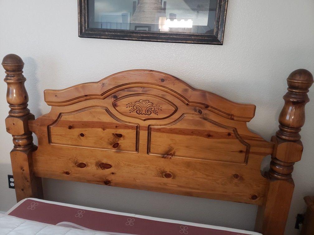 Solid Pine Wood Bedroom Set 